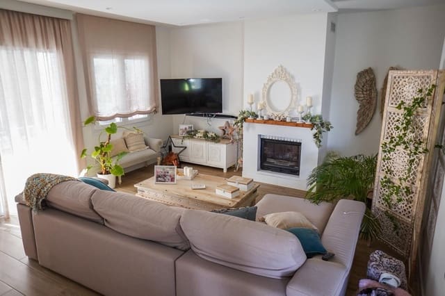 4 soveværelse Byhus til salg i Benalmádena pueblo, Benalmádena med swimmingpool garage - € 599.500 (Ref: 9996505)