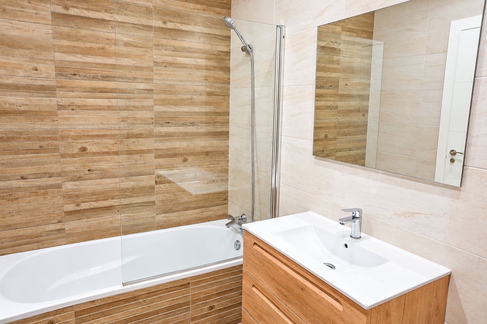 4 bedroom Townhouse for sale in Benalmadena with pool garage - € 590,000 (Ref: 9996505)
