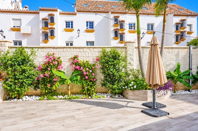 4 makuuhuone Omakotitalo myytävänä paikassa Benalmádena pueblo, Benalmádena mukana uima-altaan 
autotalli - 590 000 € (Ref: 9996505)