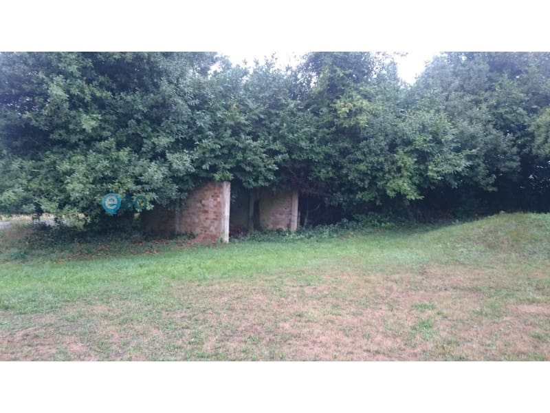 Villa til salg i Moeche - € 50.000 (Ref: 5456152)