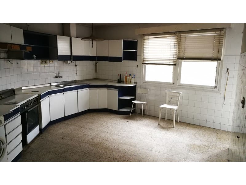 6 bedroom Townhouse for sale in Ferrol with garage - € 130,000 (Ref: 5724087)