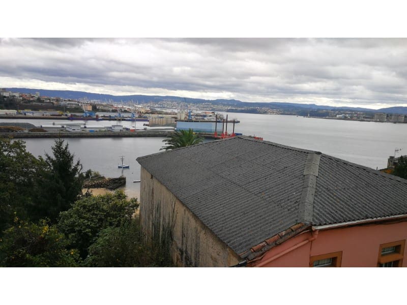 6 bedroom Townhouse for sale in Ferrol with garage - € 130,000 (Ref: 5724087)