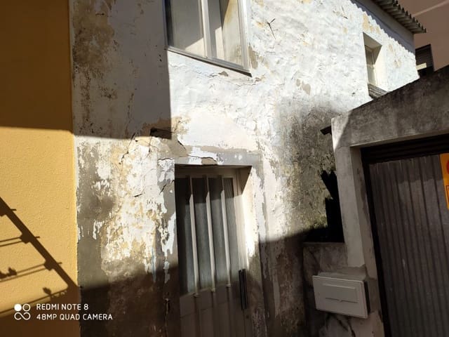 Huis te koop in Ares - € 100.000 (Ref: 5724134)