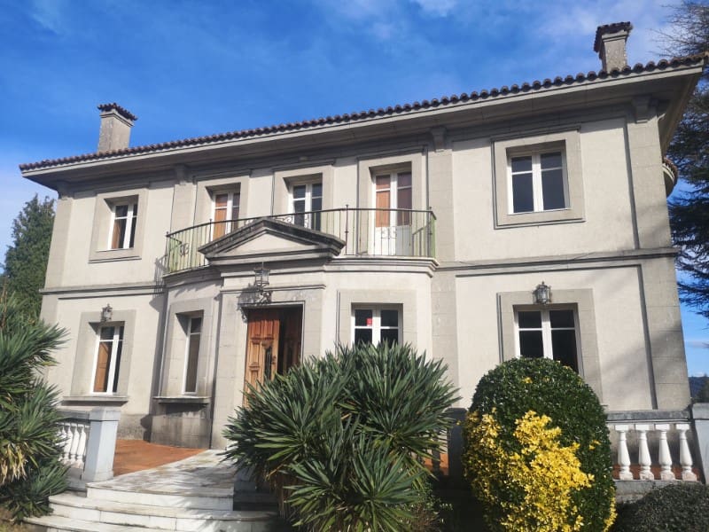 5 soveværelse Finca/Landehus til salg i Bergondo med swimmingpool garage - € 800.000 (Ref: 5922008)