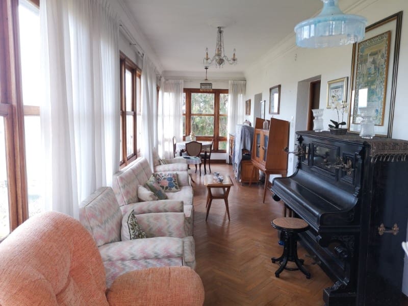 5 soveværelse Finca/Landehus til salg i Bergondo med swimmingpool garage - € 800.000 (Ref: 5922008)