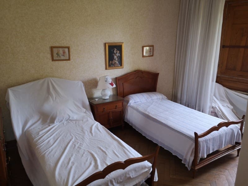 5 soveværelse Finca/Landehus til salg i Bergondo med swimmingpool garage - € 800.000 (Ref: 5922008)