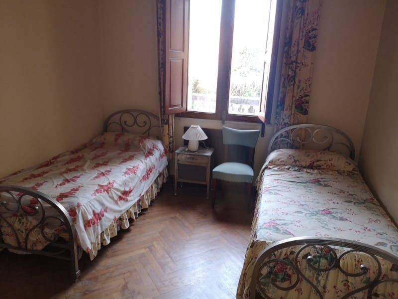 5 soveværelse Finca/Landehus til salg i Bergondo med swimmingpool garage - € 800.000 (Ref: 5922008)