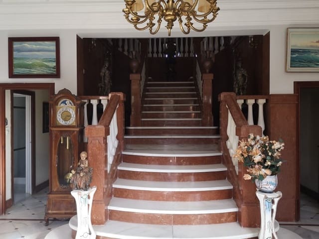 5 makuuhuone Maalaistalo myytävänä paikassa Bergondo mukana uima-altaan 
autotalli - 800 000 € (Ref: 5922008)