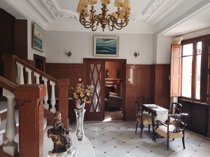 5 soveværelse Finca/Landehus til salg i Bergondo med swimmingpool garage - € 800.000 (Ref: 5922008)