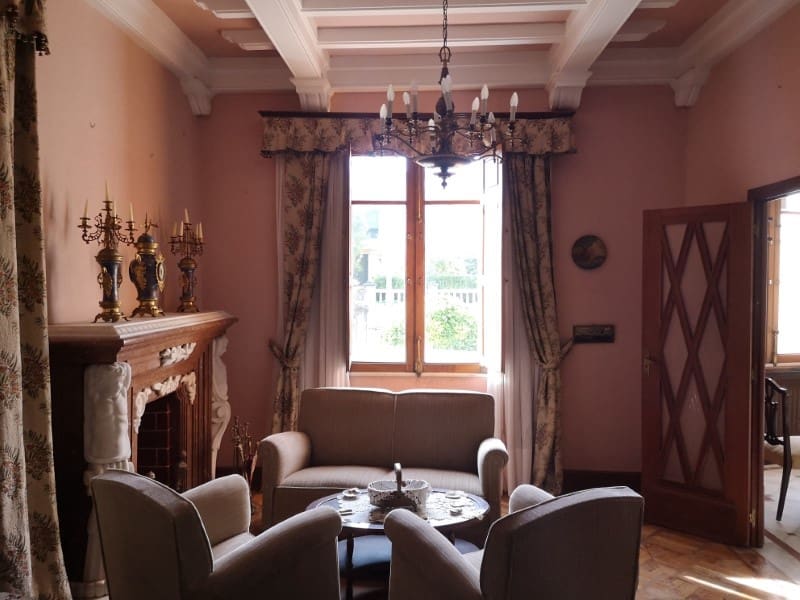 5 soveværelse Finca/Landehus til salg i Bergondo med swimmingpool garage - € 800.000 (Ref: 5922008)