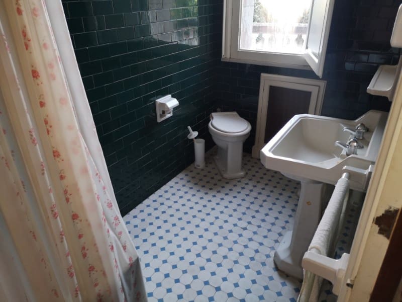 5 soveværelse Finca/Landehus til salg i Bergondo med swimmingpool garage - € 800.000 (Ref: 5922008)