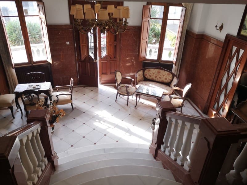 5 soveværelse Finca/Landehus til salg i Bergondo med swimmingpool garage - € 800.000 (Ref: 5922008)