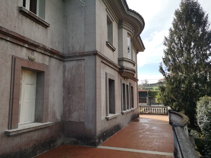 5 soveværelse Finca/Landehus til salg i Bergondo med swimmingpool garage - € 800.000 (Ref: 5922008)