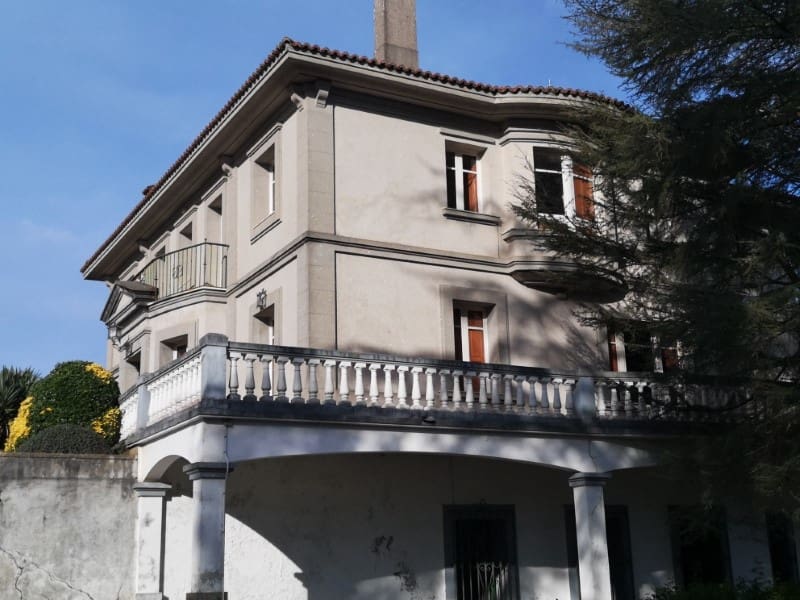 5 soveværelse Finca/Landehus til salg i Bergondo med swimmingpool garage - € 800.000 (Ref: 5922008)