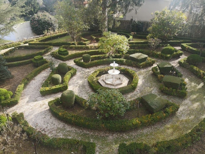 5 soveværelse Finca/Landehus til salg i Bergondo med swimmingpool garage - € 800.000 (Ref: 5922008)