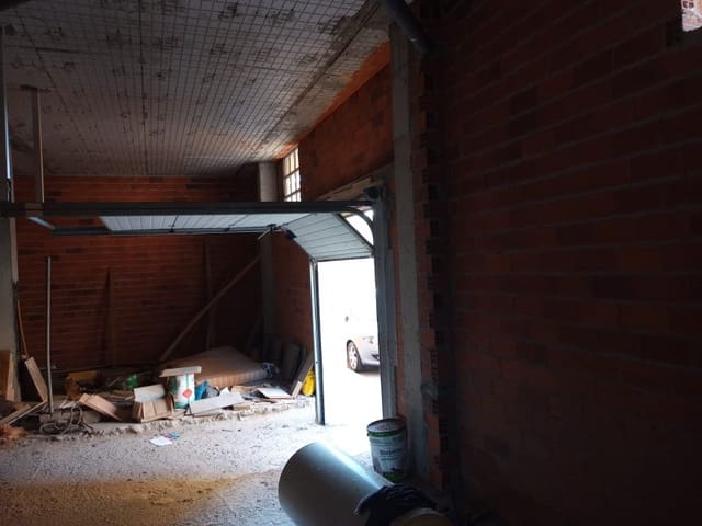 Commercial for sale in Ares - € 85,000 (Ref: 6115542)