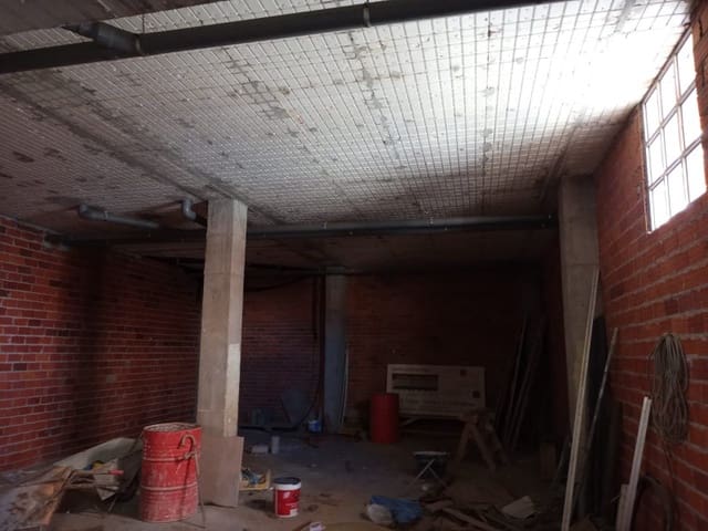 Commercial for sale in Ares - € 75,000 (Ref: 6115543)