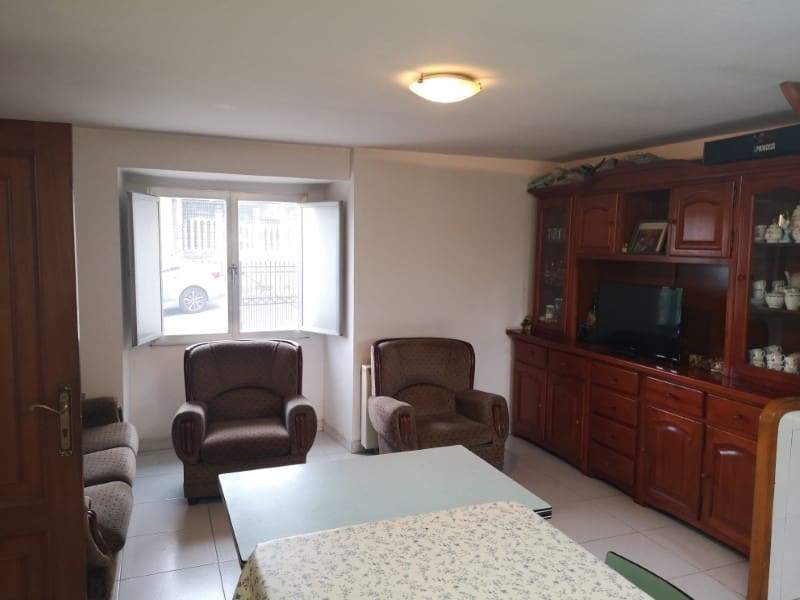 6 soveværelse Byhus til salg i Mino - € 175.000 (Ref: 6279847)