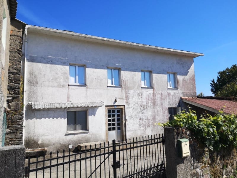 6 soveværelse Byhus til salg i Mino - € 175.000 (Ref: 6279847)