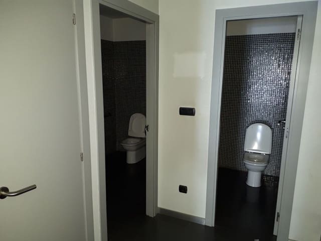 Kommersiell til salgs i Ferrol - € 120 000 (Ref: 6343552)