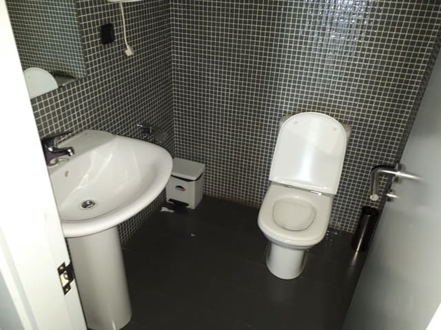 Kommersiell til salgs i Ferrol - € 120 000 (Ref: 6343552)