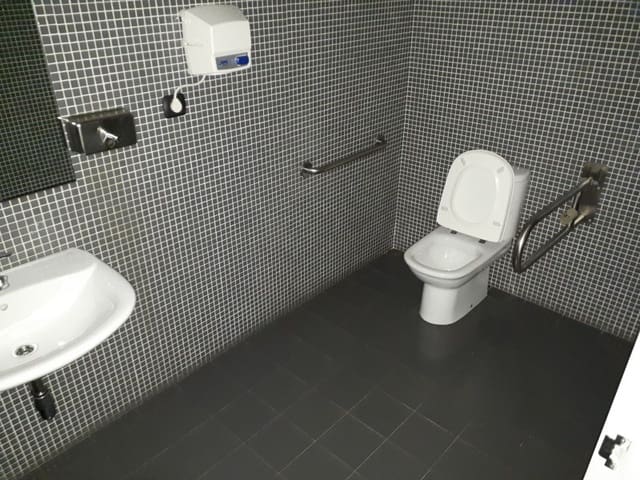 Kommersiell til salgs i Ferrol - € 120 000 (Ref: 6343552)