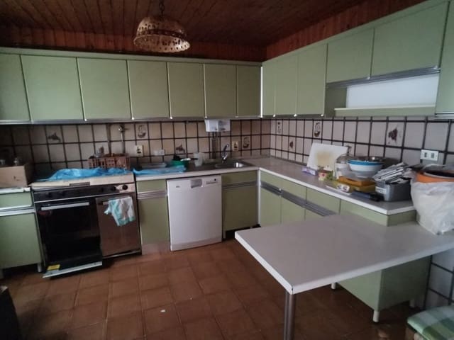 6 bedroom Townhouse for sale in Fene - € 130,000 (Ref: 6448670)