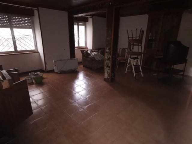 6 bedroom Townhouse for sale in Fene - € 130,000 (Ref: 6448670)