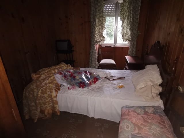 6 bedroom Townhouse for sale in Fene - € 130,000 (Ref: 6448670)