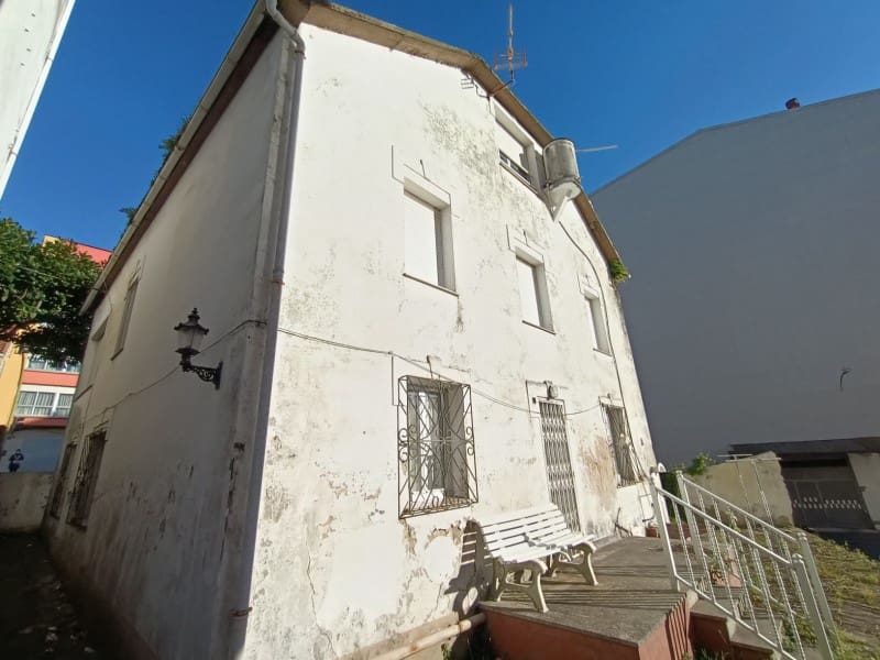 6 soveværelse Byhus til salg i Fene - € 130.000 (Ref: 6448670)