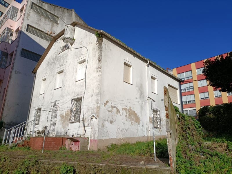 6 soveværelse Byhus til salg i Fene - € 130.000 (Ref: 6448670)