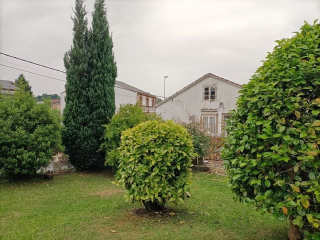 8 bedroom Finca/Country House for sale in Ferrol with garage - € 280,000 (Ref: 6922410)