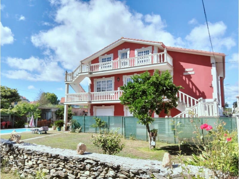 6 soveværelse Villa til salg i Ares - € 420.000 (Ref: 6939286)