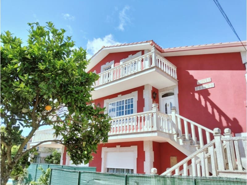 6 soveværelse Villa til salg i Ares - € 420.000 (Ref: 6939286)