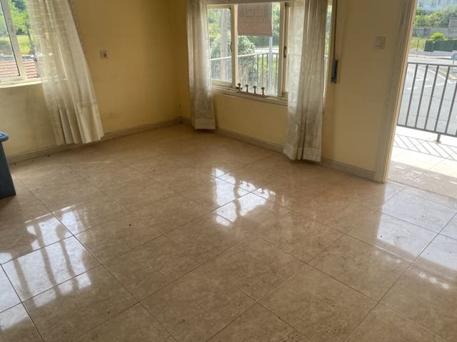 3 bedroom Apartment for sale in Mugardos - € 150,000 (Ref: 7004843)