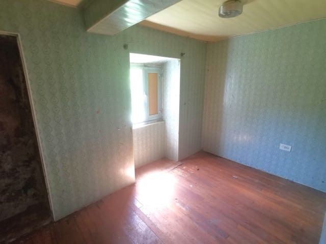 4 soveværelse Villa til salg i Ferrol - € 70.000 (Ref: 7004844)