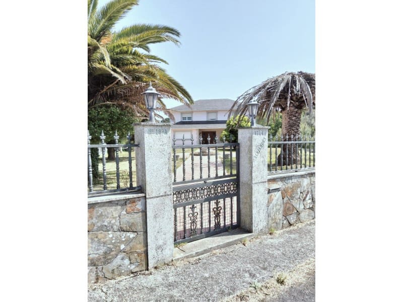 5 soveværelse Villa til salg i Ferrol - € 365.000 (Ref: 7011861)