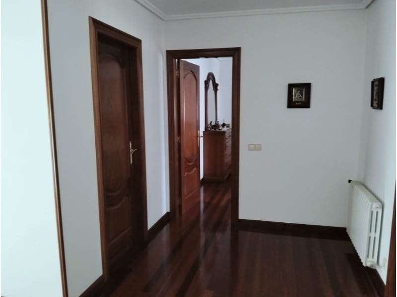 5 soveværelse Villa til salg i Ferrol - € 365.000 (Ref: 7011861)