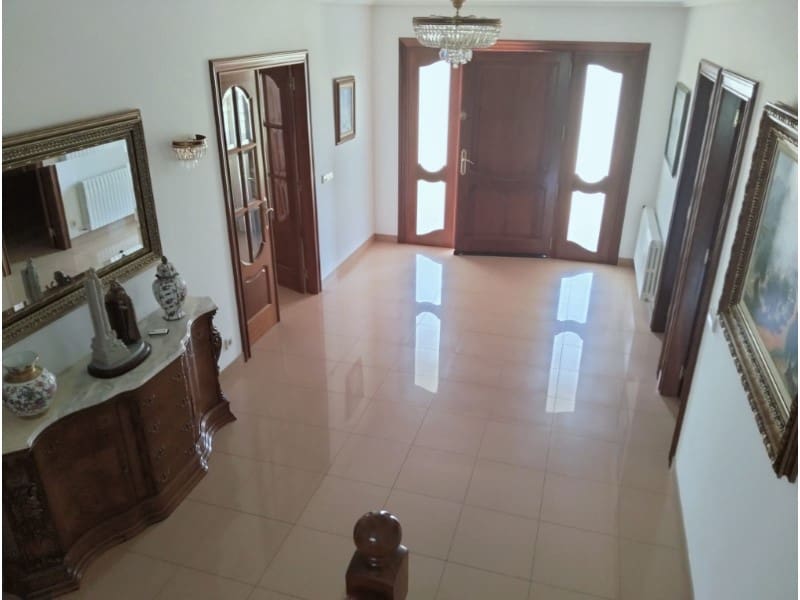 5 soveværelse Villa til salg i Ferrol - € 365.000 (Ref: 7011861)