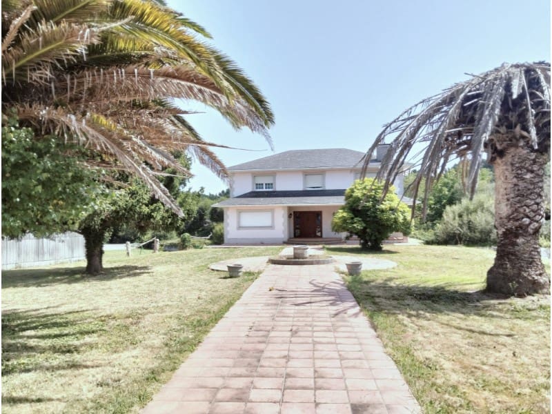 5 soveværelse Villa til salg i Ferrol - € 365.000 (Ref: 7011861)