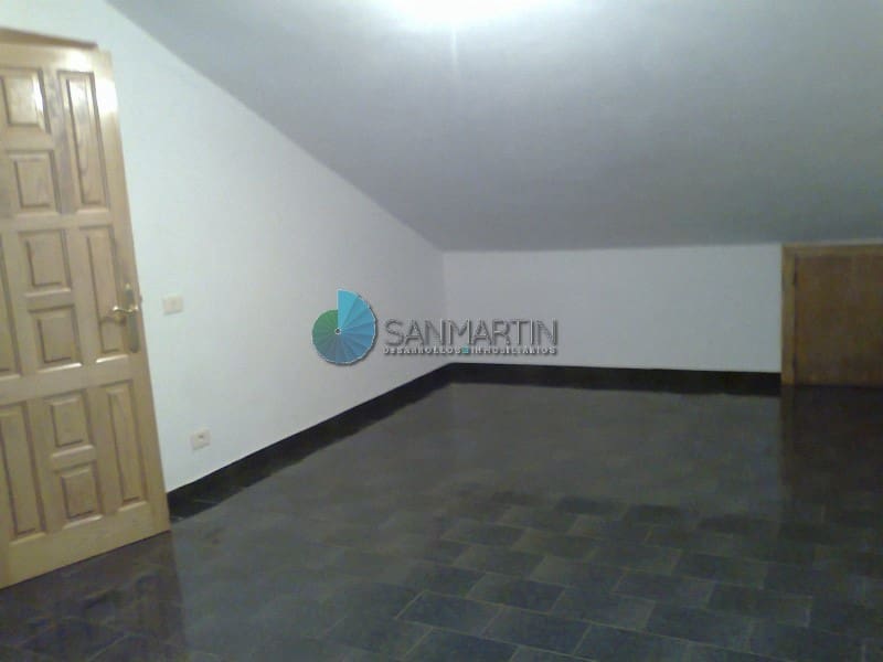 4 soveværelse Semi-Rækkehus til salg i Ferrol - € 240.000 (Ref: 7259114)