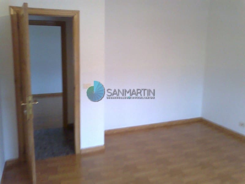 4 soveværelse Semi-Rækkehus til salg i Ferrol - € 240.000 (Ref: 7259114)