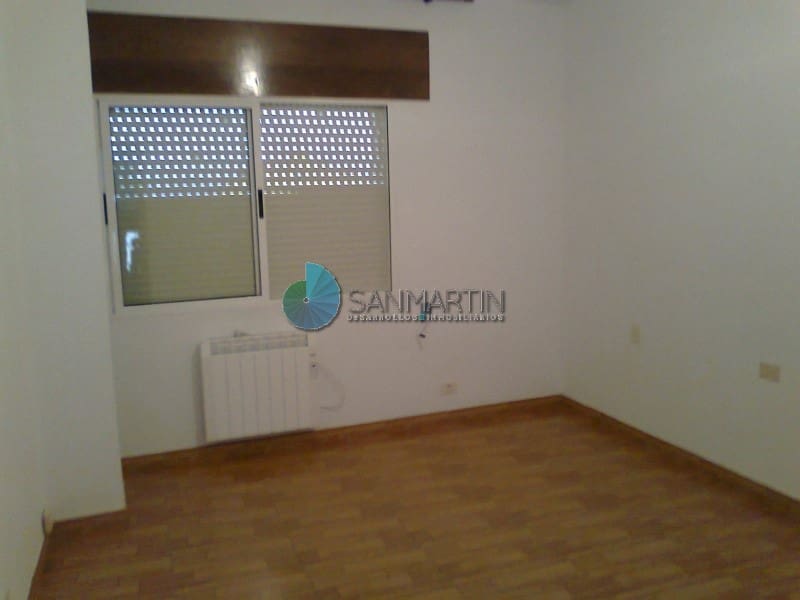 4 soveværelse Semi-Rækkehus til salg i Ferrol - € 240.000 (Ref: 7259114)