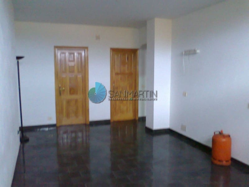 4 soveværelse Semi-Rækkehus til salg i Ferrol - € 240.000 (Ref: 7259114)