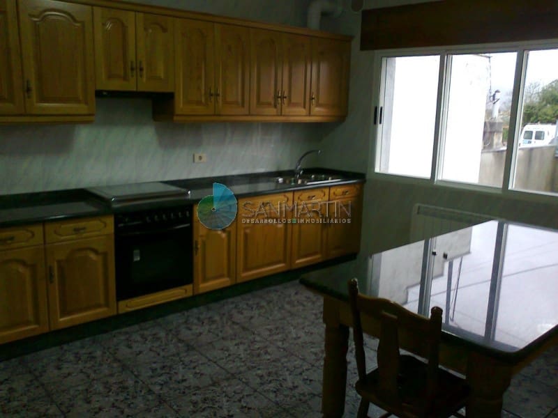 4 soveværelse Semi-Rækkehus til salg i Ferrol - € 240.000 (Ref: 7259114)