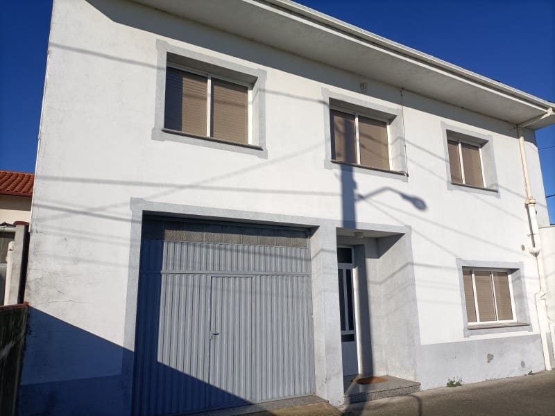 4 soveværelse Semi-Rækkehus til salg i Ferrol - € 240.000 (Ref: 7259114)