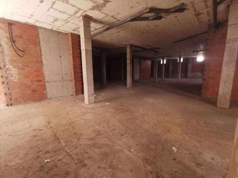 Erhverv til leje i Naron - € 3.000 (Ref: 7259117)