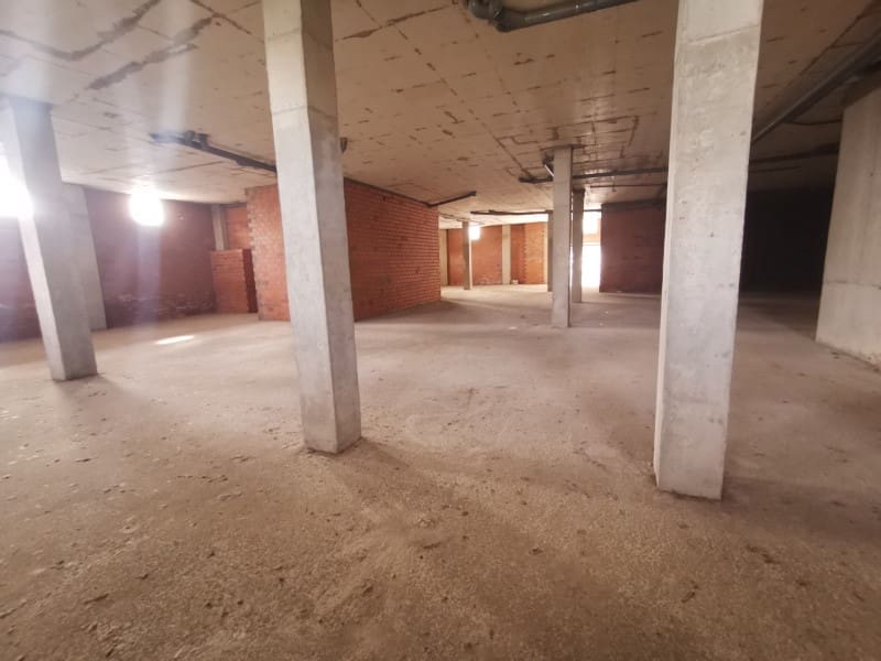 Erhverv til leje i Naron - € 3.000 (Ref: 7259117)