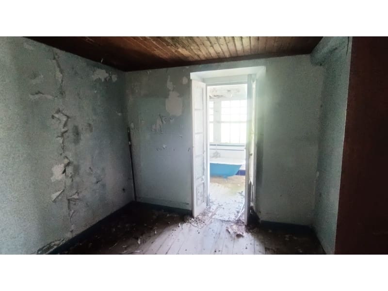 5 slaapkamer Huis te koop in Ortigueira - € 28.000 (Ref: 7527020)