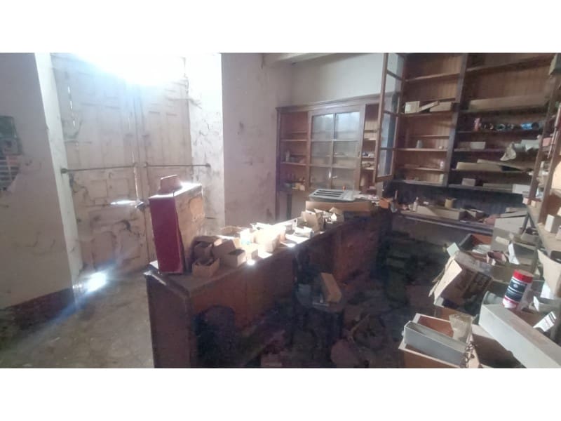 5 slaapkamer Huis te koop in Ortigueira - € 28.000 (Ref: 7527020)